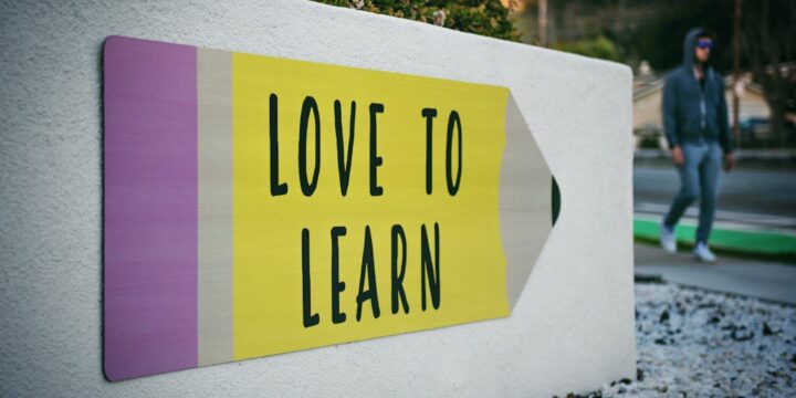 Guide til Valg af den Perfekte Computer til Skole